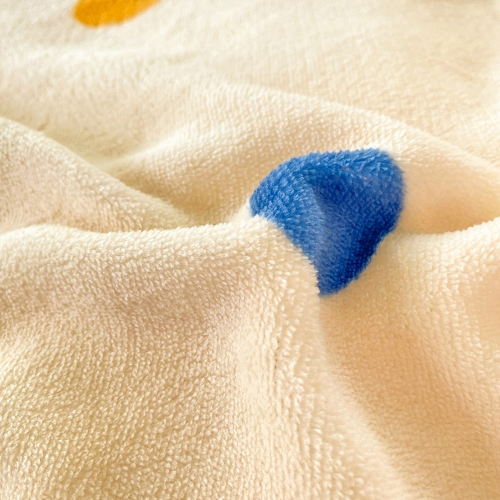 91家纺网 家纺一手货源 找家纺 赫梵茜 2024新款高克重安抚豆豆被套牛奶绒夹棉床盖四件套 波点小熊