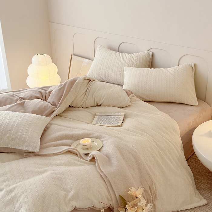 91家纺网 家纺一手货源 找家纺 2024新款雕花绒牛奶绒四件套--麦穗系列 麦穗奶白咖