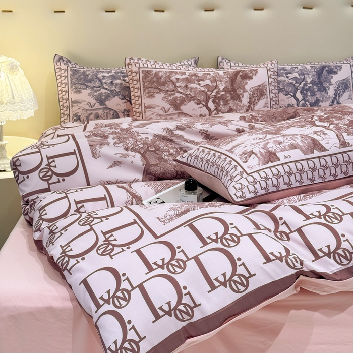 91家纺网 家纺一手货源 找家纺 花沐家居 2024新款亲肤云朵棉四件套加厚印花高克重磨毛四件套直播爆款 粉迪