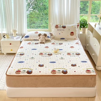 91家纺网 家纺一手货源 找家纺 赫梵茜 2024新款高克重安抚豆豆被套牛奶绒夹棉床笠四件套 南瓜小熊