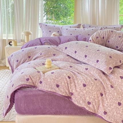 赫梵茜 2024新款高克重安抚豆豆被套加厚牛奶绒床盖加厚牛奶绒夹棉床笠四件套 紫爱心