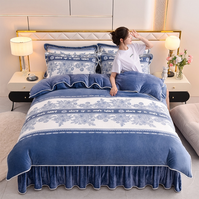 91家纺网 家纺一手货源 找家纺 亿品2025直播爆款9.5斤牛奶绒四件套加厚保暖床裙四件套 流金岁月