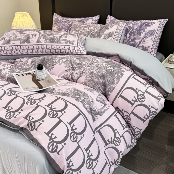 91家纺网 家纺一手货源 找家纺 花沐家居 2024新款亲肤云朵棉四件套加厚印花高克重磨毛四件套直播爆款 灰粉迪