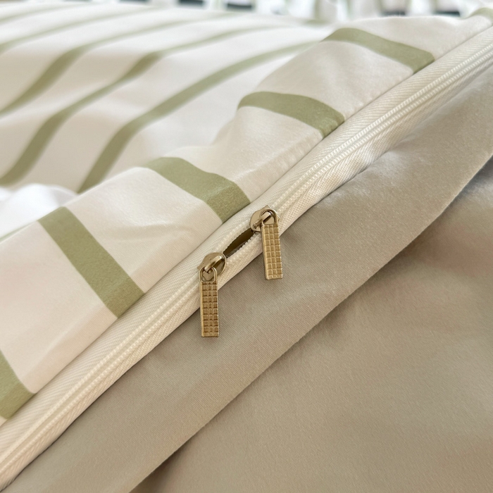 91家纺网 家纺一手货源 找家纺 花沐家居 2024新款亲肤云朵棉四件套加厚印花高克重磨毛四件套直播爆款 条纹绿