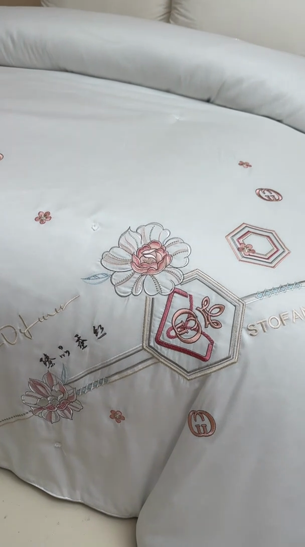 91家纺网 家纺一手货源 找家纺 美伦美 2024新款臻品 臻品白