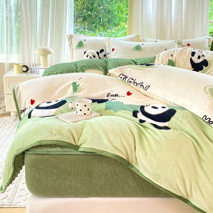 赫梵茜 2024新款高克重安抚豆豆被套加厚牛奶绒床盖加厚牛奶绒夹棉床笠四件套 熊猫乐园