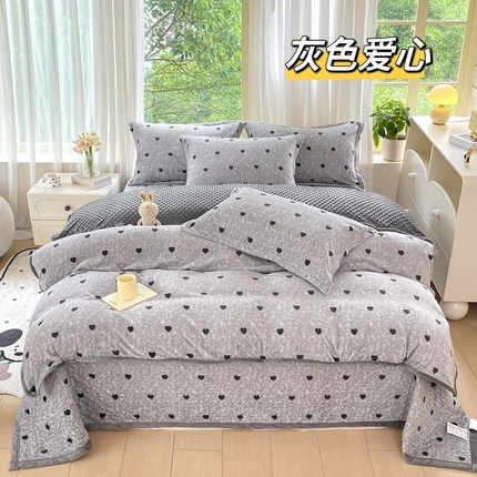 91家纺网 家纺一手货源 找家纺 总 赫梵茜 2024新款高克重安抚豆豆被套牛奶绒夹棉床盖四件套 