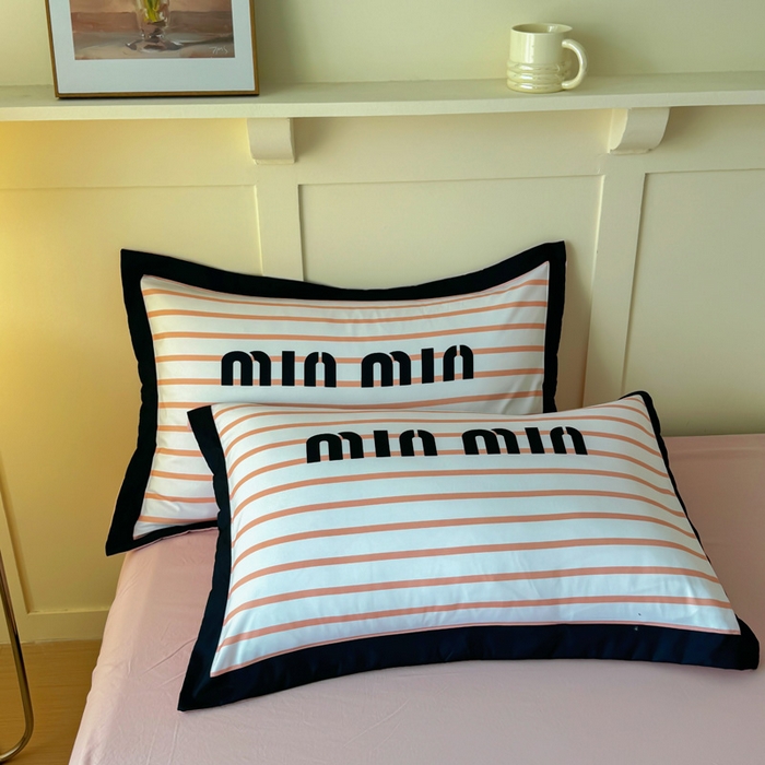 91家纺网 家纺一手货源 找家纺 花沐家居 2024新款亲肤云朵棉四件套加厚印花高克重磨毛四件套直播爆款 条纹粉