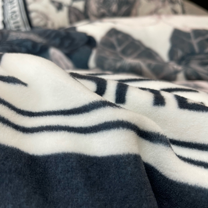 91家纺网 家纺一手货源 找家纺 2024新款大版数码印花四件套高克重双面加厚牛奶绒四件套 大花