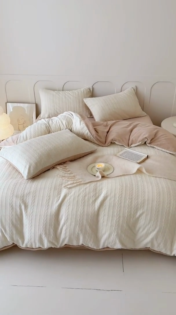 91家纺网 家纺一手货源 找家纺 2024新款雕花绒牛奶绒四件套--麦穗系列 麦穗奶白咖