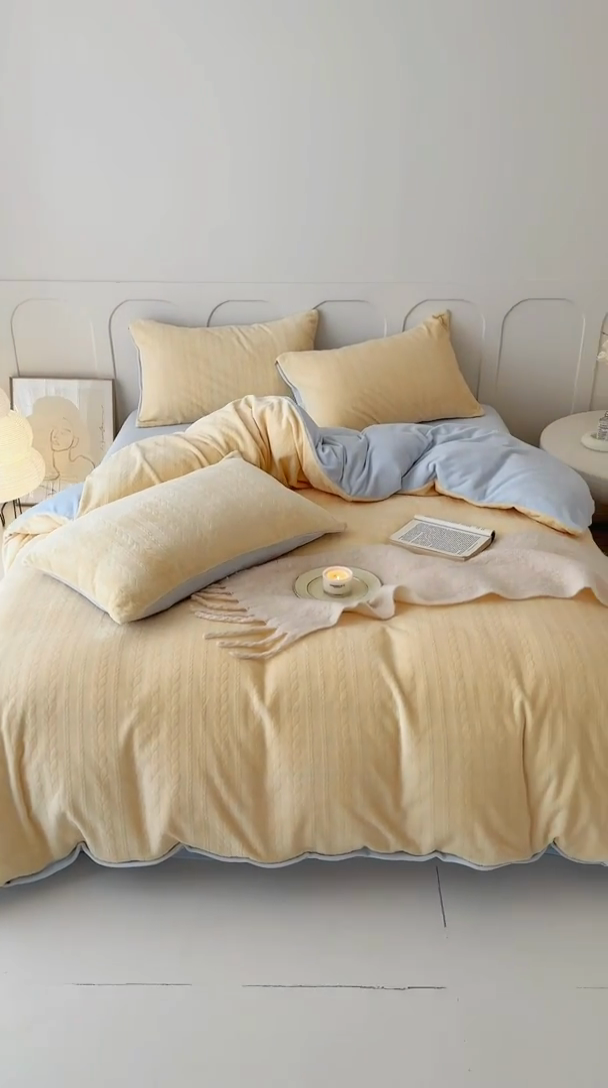 91家纺网 家纺一手货源 找家纺 2024新款雕花绒牛奶绒四件套--麦穗系列 麦穗黄蓝