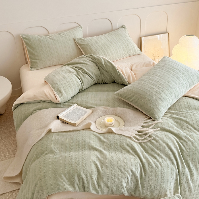 91家纺网 家纺一手货源 找家纺 2024新款雕花绒牛奶绒四件套--麦穗系列 麦穗绿黄