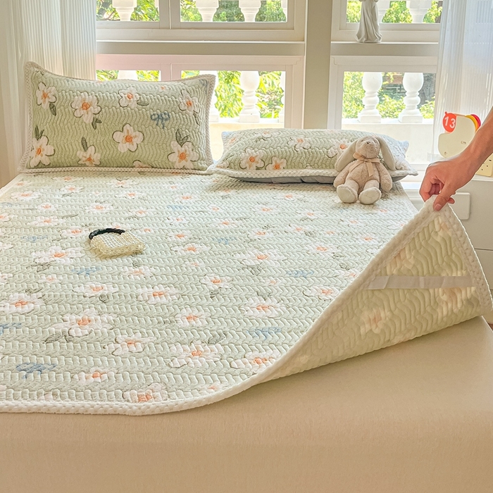 91家纺网 家纺一手货源 找家纺 川悦生活 2024新款A类印花雪花绒床垫加厚绒保暖床护垫 床垫泡芙小兔