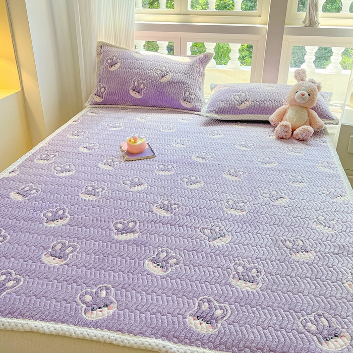 91家纺网 家纺一手货源 找家纺 川悦生活 2024新款A类印花雪花绒床垫加厚绒保暖床护垫 床垫妮娜兔