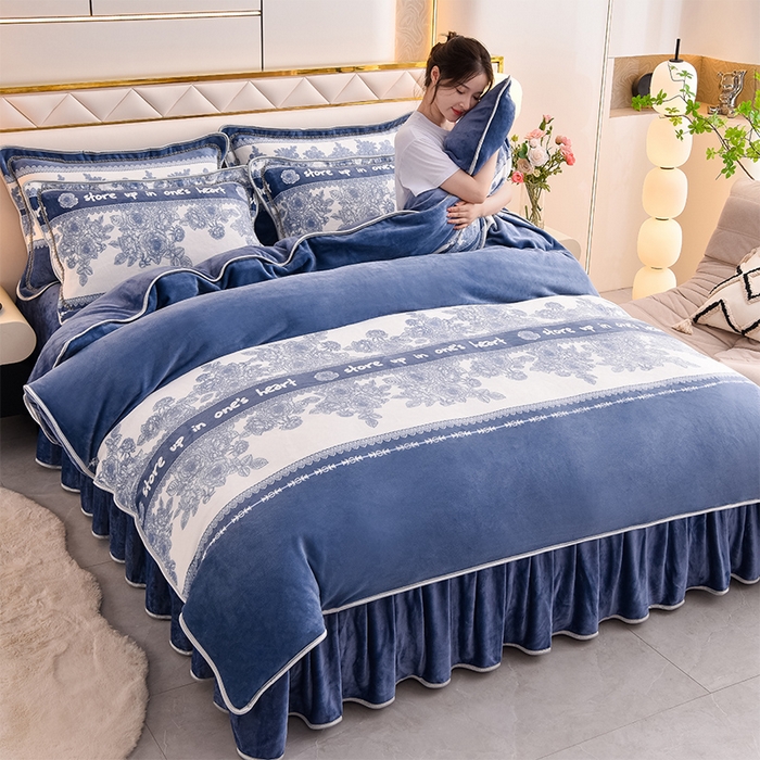 91家纺网 家纺一手货源 找家纺 亿品2025直播爆款9.5斤牛奶绒四件套加厚保暖床裙四件套 流金岁月