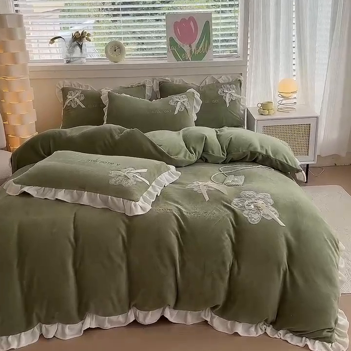 91家纺网 家纺一手货源 找家纺 宜家坊 2024秋冬韩版花边蕾丝刺绣加厚牛奶绒四件套（含无纺布手提袋） 花屿集-绿