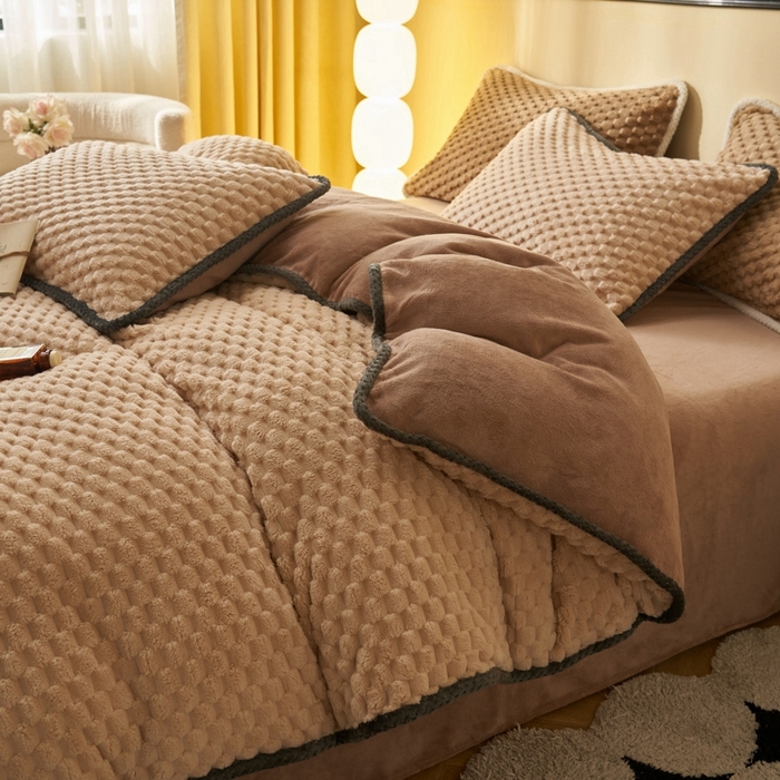 91家纺网 家纺一手货源 找家纺 吾诺家居 2024新款大豆豆绒可拆洗冬被 大豆豆-驼