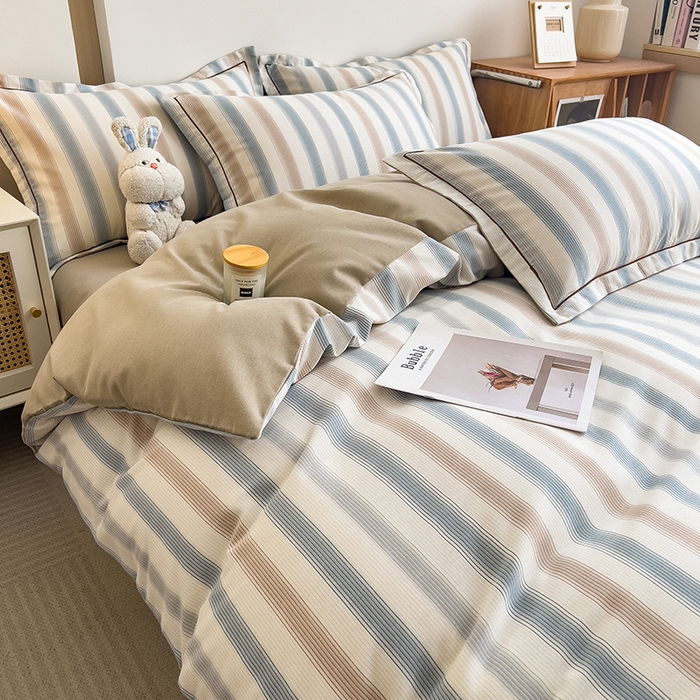 91家纺网 家纺一手货源 找家纺 芃成家纺 2024新款原棉加厚生态磨毛四件套 气质细条