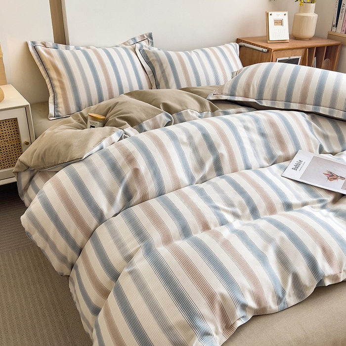 91家纺网 家纺一手货源 找家纺 芃成家纺 2024新款原棉加厚生态磨毛四件套 气质细条