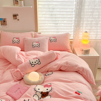 丝印良品 2024秋冬卡通毛巾绣牛奶绒四件套 KT猫粉