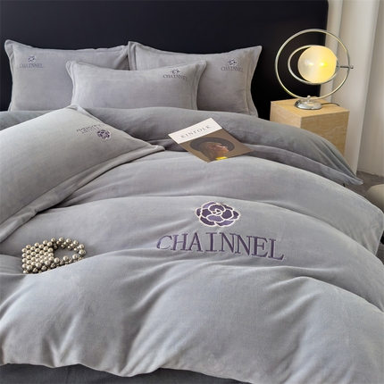 91家纺网 家纺一手货源 找家纺 （总）灰鲸 2025新款A类牛奶绒轻奢刺绣四件套