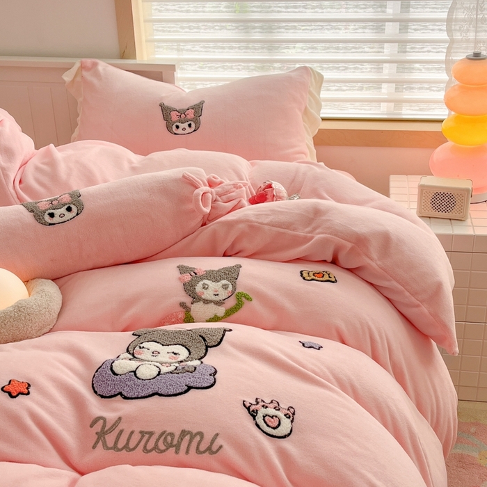 91家纺网 家纺一手货源 找家纺 丝印良品 2024秋冬卡通毛巾绣牛奶绒四件套 甜心-粉