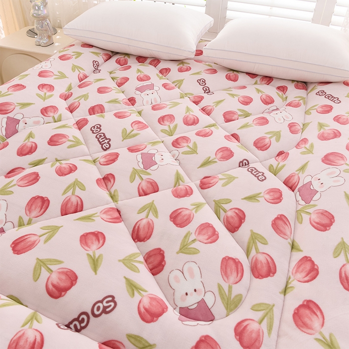 91家纺网 家纺一手货源 找家纺 富威堡家纺 2025新款高克重牛奶绒棉花床垫系列 花仙兔