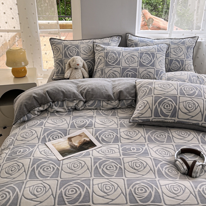 91家纺网 家纺一手货源 找家纺 （总）晚依家纺 2024新款230g全消光牛奶绒四件套