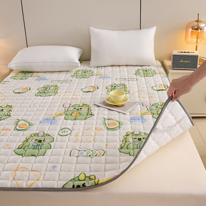 91家纺网 家纺一手货源 找家纺 富威堡家纺 2025新款牛奶绒棉花床护垫可水洗床垫保暖薄床褥学生榻榻米垫子 宝贝奶龙