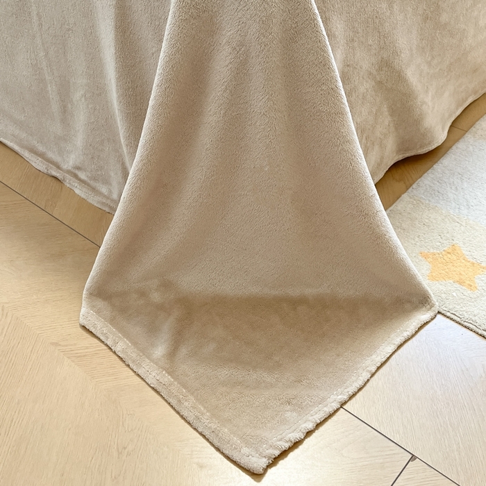 91家纺网 家纺一手货源 找家纺 2025新款田园花卉类印花牛奶绒被套单件 摩登花园