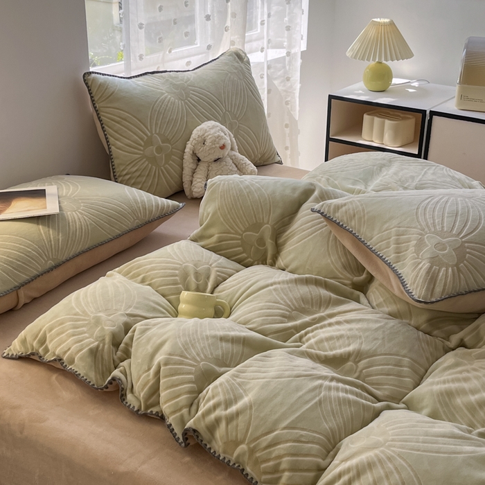 91家纺网 家纺一手货源 找家纺 晚依家纺 2024新款230g全消光牛奶绒四件套 新泽西-绿