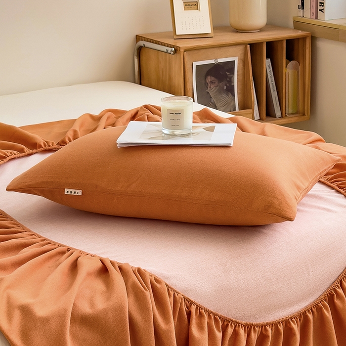 91家纺网 家纺一手货源 找家纺 芃成家纺 2024新款原棉加厚生态磨毛单枕套 南瓜色