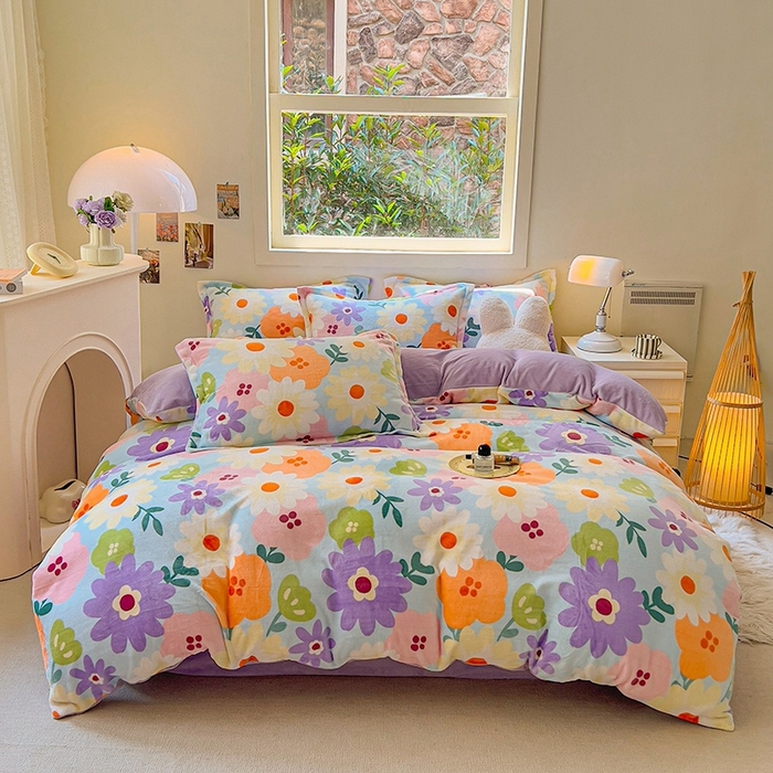 91家纺网 家纺一手货源 找家纺 2025新款田园花卉类印花牛奶绒被套单件 布兰卡