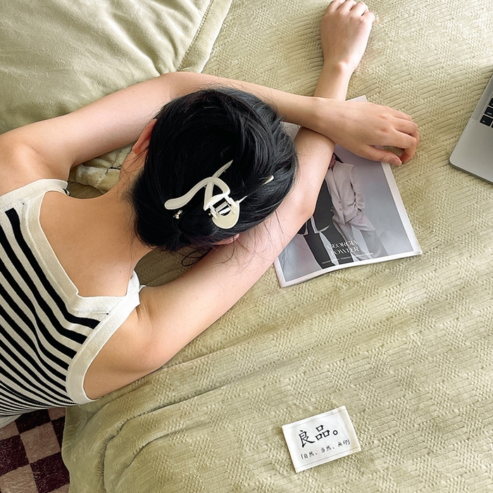 91家纺网 家纺一手货源 找家纺 欧邦 新款提花针织绒拉链款毯子牛奶绒单被套毯三件套 初见-芥黄