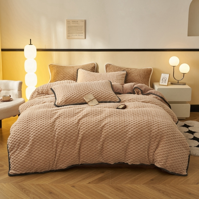 91家纺网 家纺一手货源 找家纺 吾诺家居 2024新款大豆豆绒可拆洗冬被 大豆豆-驼