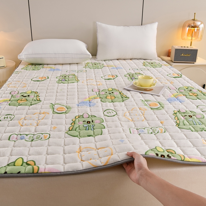 91家纺网 家纺一手货源 找家纺 富威堡家纺 2025新款牛奶绒棉花床护垫可水洗床垫保暖薄床褥学生榻榻米垫子 宝贝奶龙