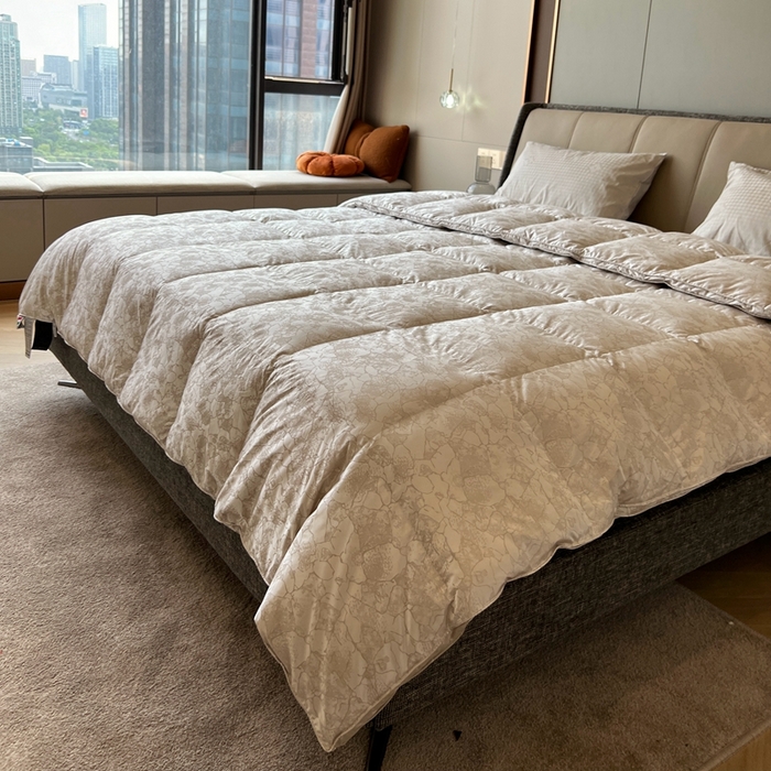 91家纺网 家纺一手货源 找家纺 （总）静若居 2024新款高精密真丝提花羽绒被壳婚庆款羽绒被壳厂家