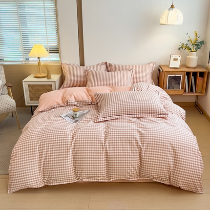 91家纺网 家纺一手货源 找家纺 芃成家纺 2024新款原棉加厚生态磨毛四件套 幸运小格-粉