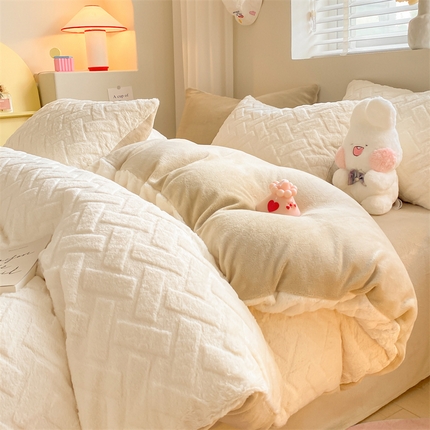 名兮家居 2024新款高克重兔毛绒牛奶绒四件套 几何生活
