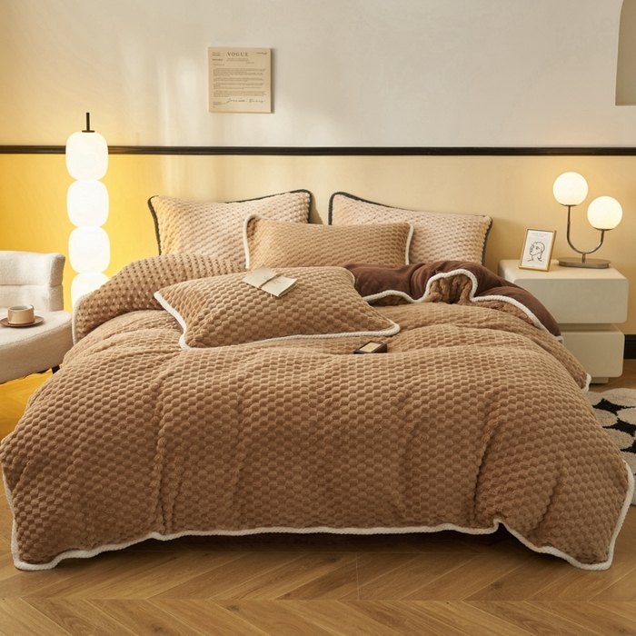 91家纺网 家纺一手货源 找家纺 吾诺家居 2024新款大豆豆绒可拆洗冬被 大豆豆-咖