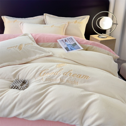 91家纺网 家纺一手货源 找家纺 （总）灰鲸 2025新款A类牛奶绒轻奢刺绣四件套