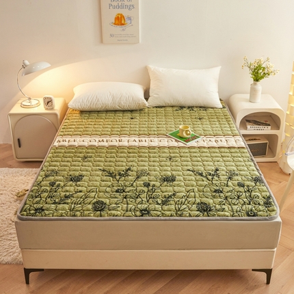 91家纺网 家纺一手货源 找家纺 （总）富威堡家纺 2025新款牛奶绒棉花床护垫可水洗床垫保暖薄床褥学生榻榻米垫子