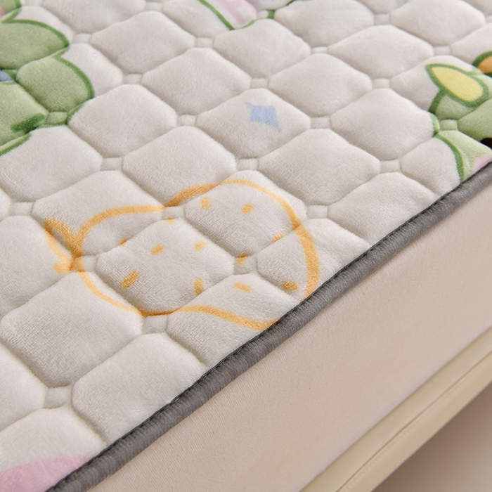 91家纺网 家纺一手货源 找家纺 富威堡家纺 2025新款牛奶绒棉花床护垫可水洗床垫保暖薄床褥学生榻榻米垫子 宝贝奶龙