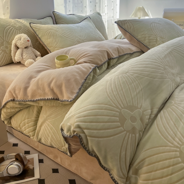 91家纺网 家纺一手货源 找家纺 晚依家纺 2024新款230g全消光牛奶绒四件套 新泽西-绿