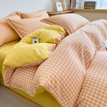 芃成家纺 2024新款原棉加厚生态磨毛单被套 幸运小格-粉黄