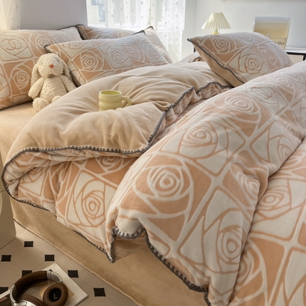 晚依家纺 2024新款230g全消光牛奶绒四件套 陌上花开-驼棕