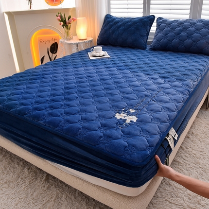 91家纺网 家纺一手货源 找家纺 好眠好梦家纺 2024新款A类宝宝绒床笠-百合花开 宾利蓝