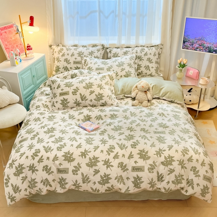 91家纺网 家纺一手货源 找家纺 2025新款田园花卉类印花牛奶绒被套单件 冬暖