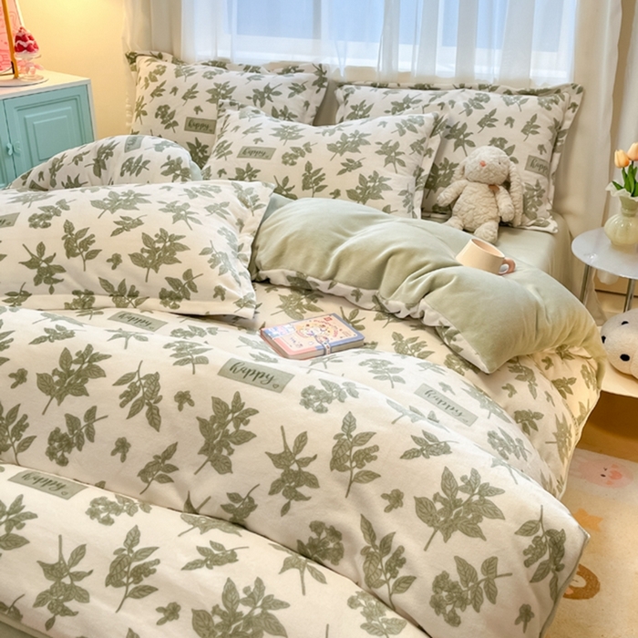 91家纺网 家纺一手货源 找家纺 2025新款田园花卉类印花牛奶绒被套单件 冬暖