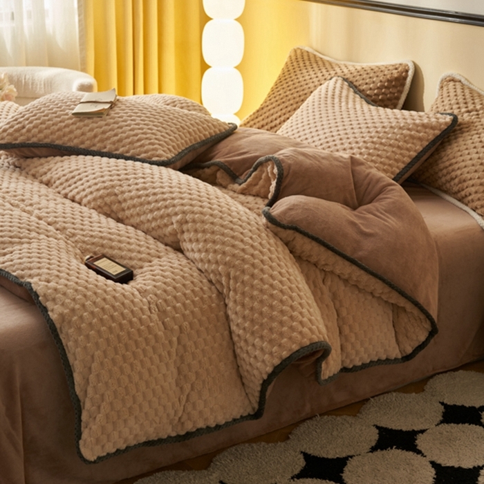 91家纺网 家纺一手货源 找家纺 吾诺家居 2024新款大豆豆绒可拆洗冬被 大豆豆-驼